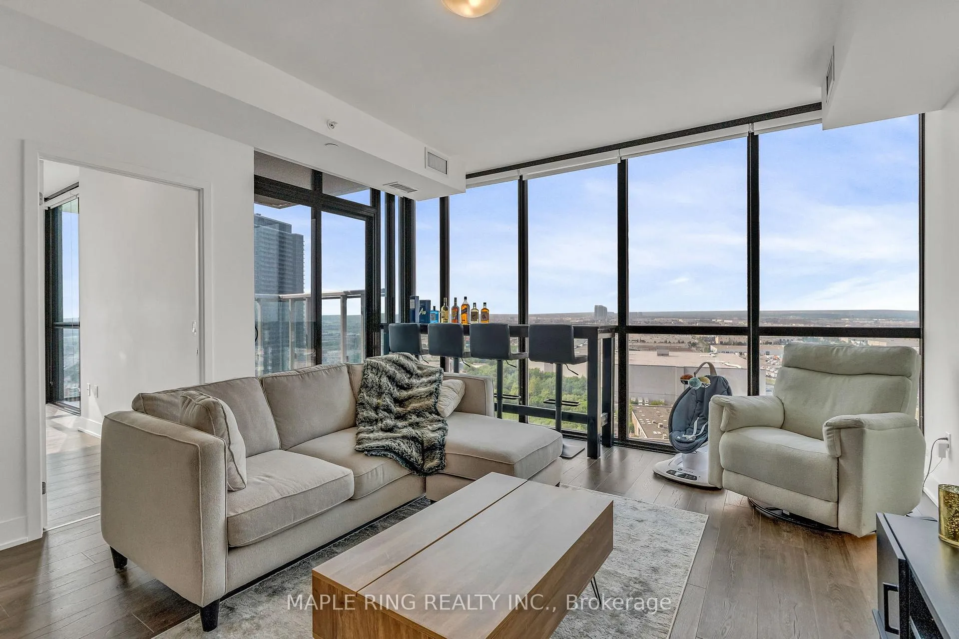 Front of Unit 1807, 2916 Highway 7 Road