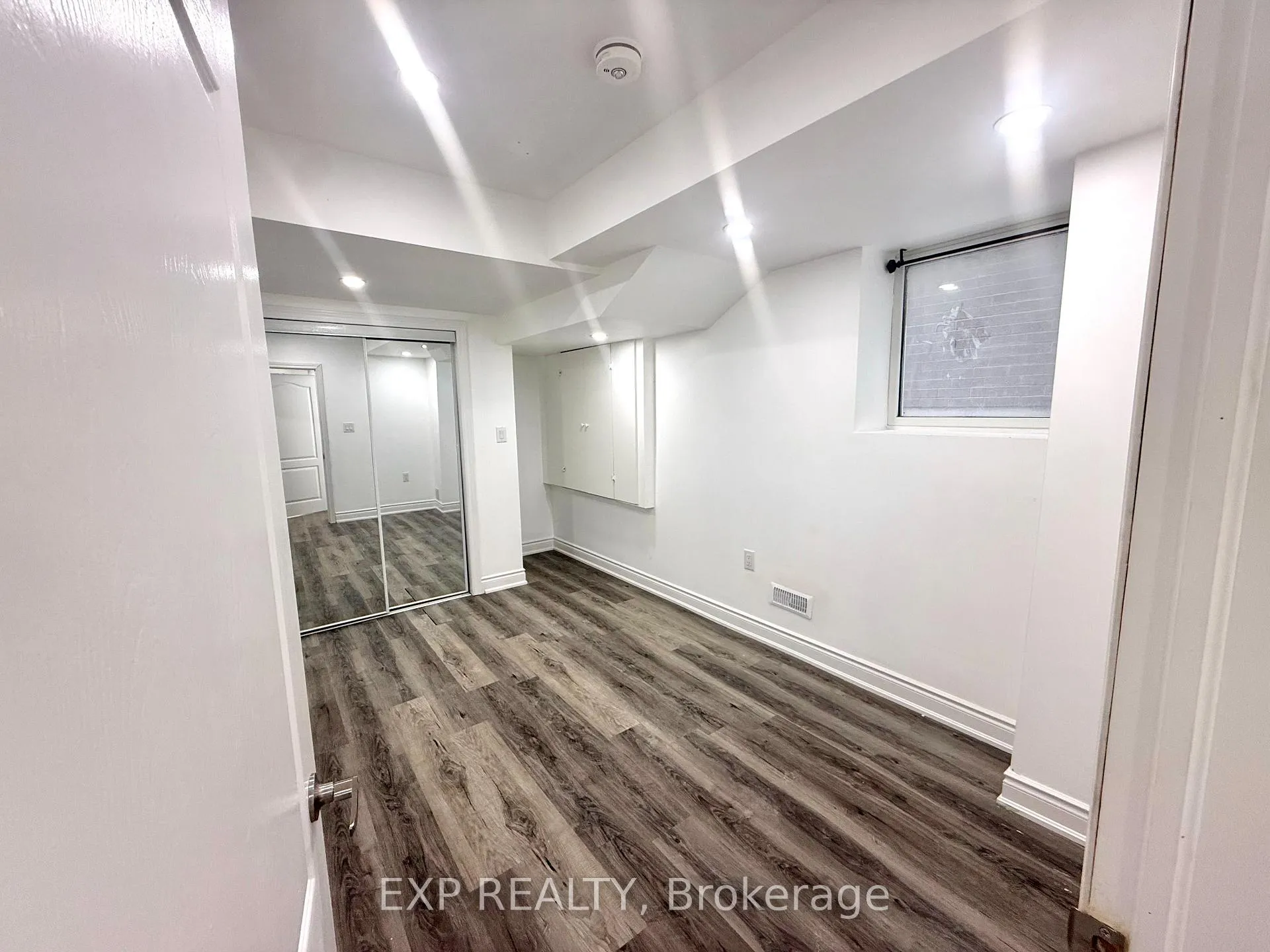 Photo 14 of 11 Flagg Avenue, Brant, Paris — HOMEH