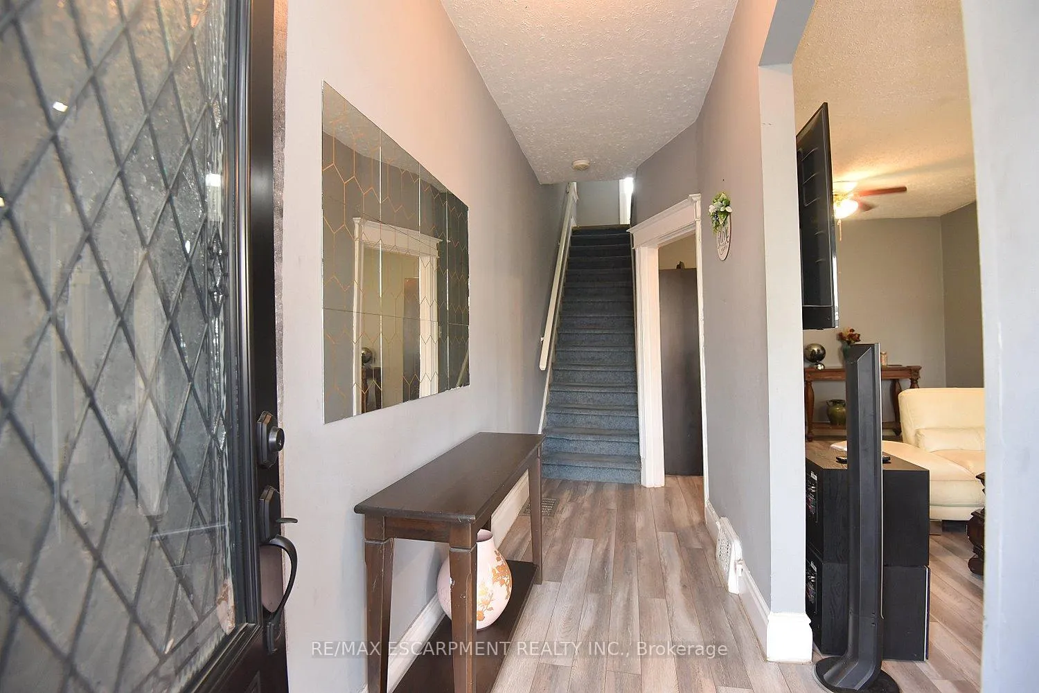 Photo 4 of 56 Kinrade Avenue, Hamilton, Gibson — HOMEH