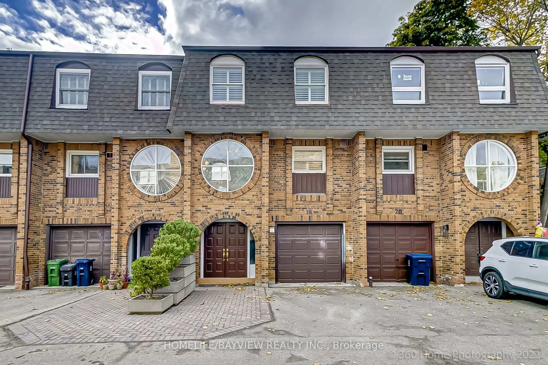 Front of Unit 18, 18 Oaken Gate Way