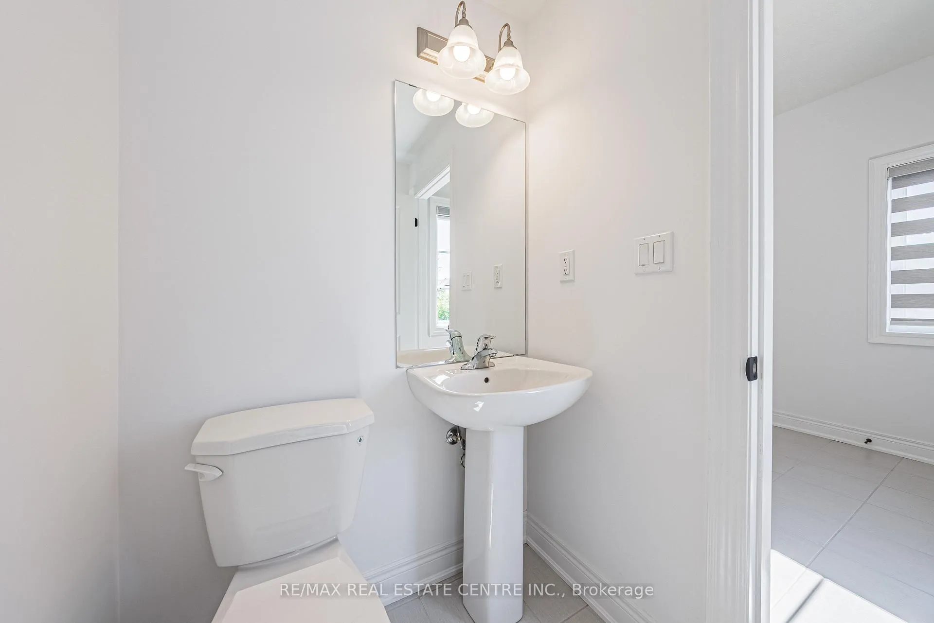 Photo 6 of Unit 41, 260 Melody Cmn, Oakville, River Oaks — HOMEH