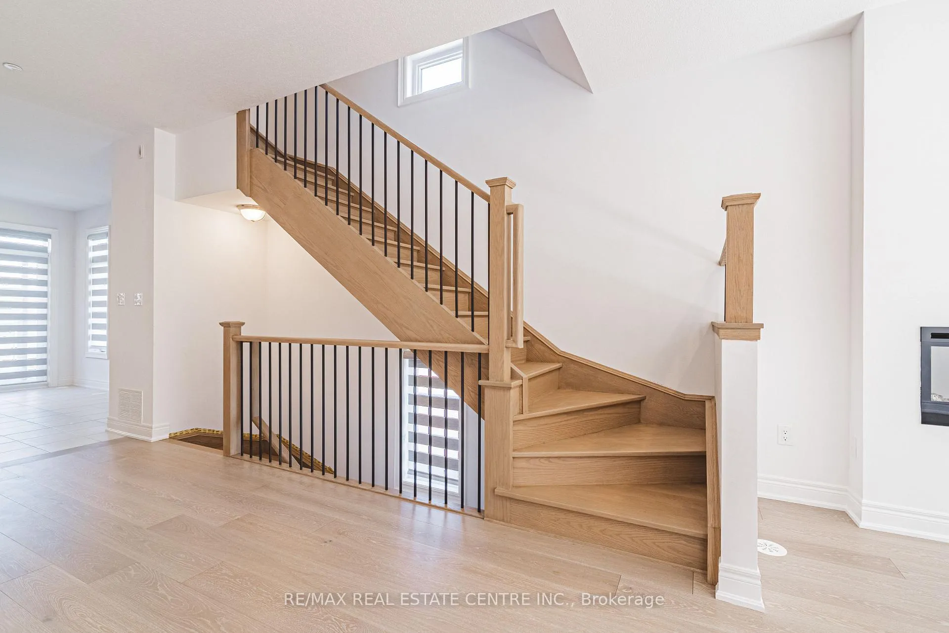 Photo 9 of Unit 41, 260 Melody Cmn, Oakville, River Oaks — HOMEH