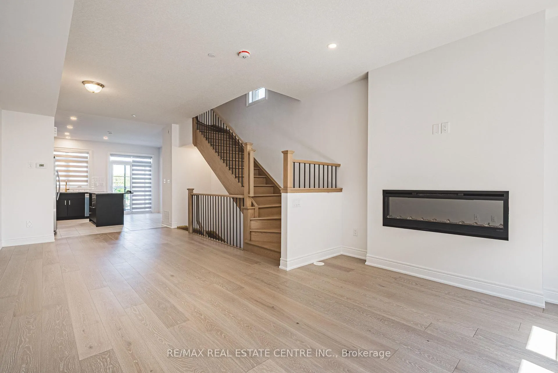 Photo 11 of Unit 41, 260 Melody Cmn, Oakville, River Oaks — HOMEH