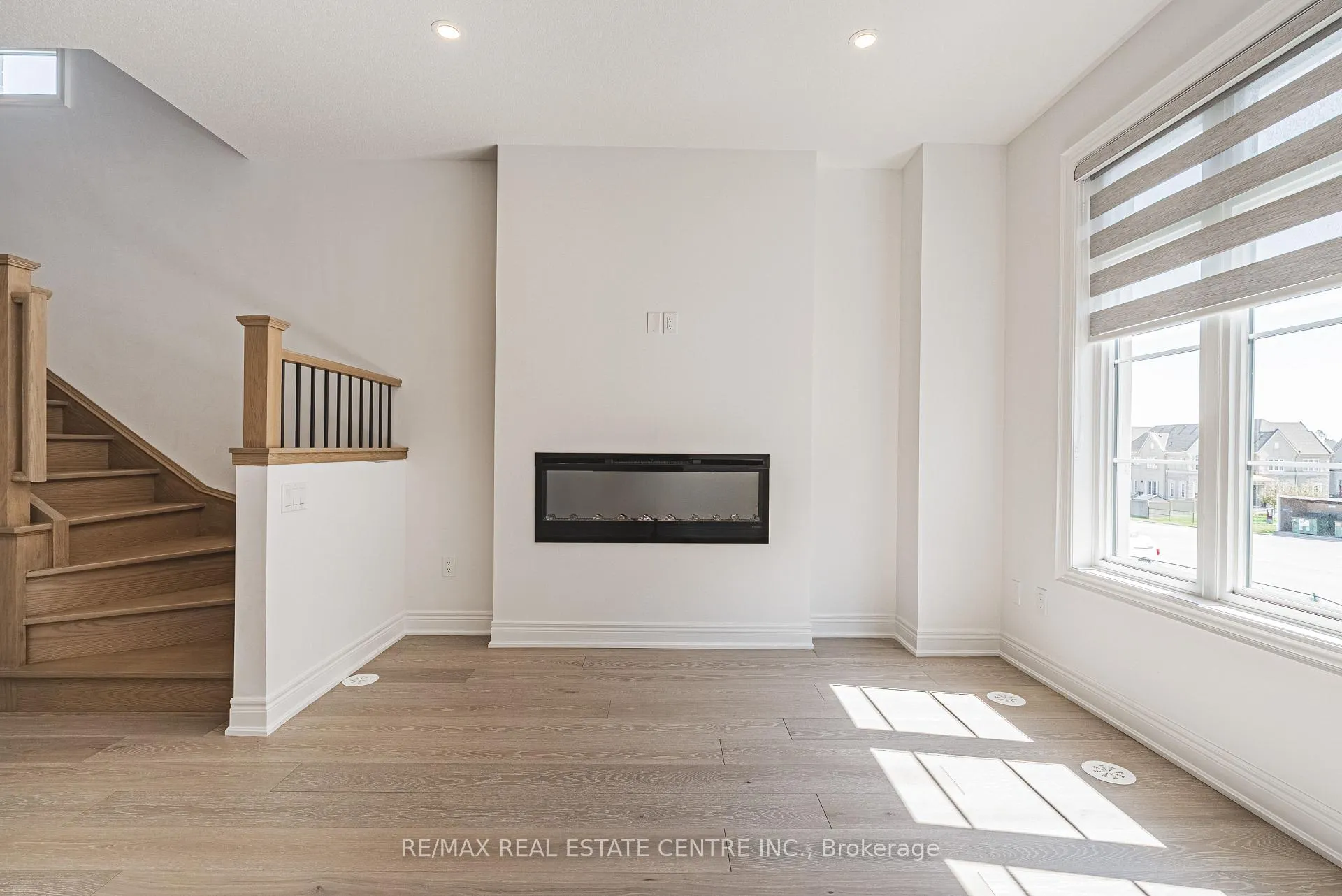 Photo 12 of Unit 41, 260 Melody Cmn, Oakville, River Oaks — HOMEH