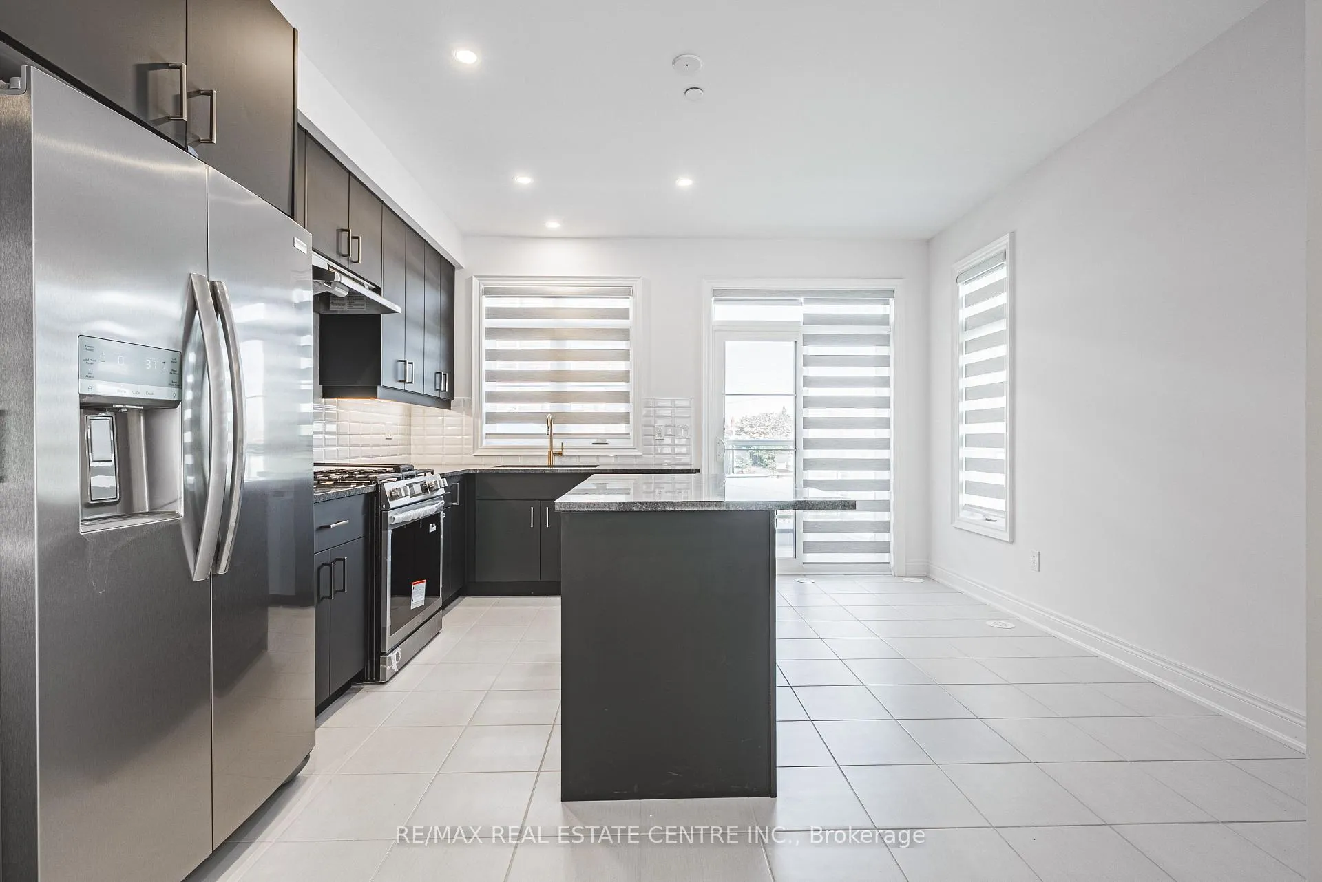 Photo 15 of Unit 41, 260 Melody Cmn, Oakville, River Oaks — HOMEH