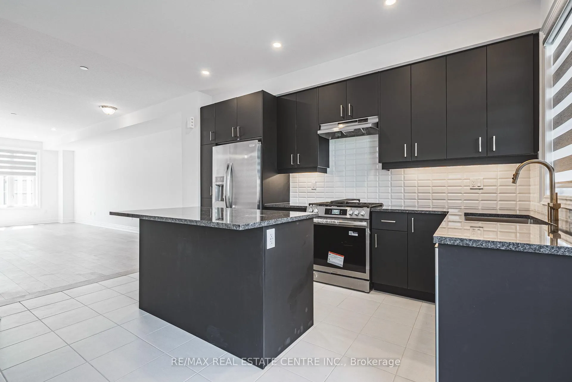 Photo 16 of Unit 41, 260 Melody Cmn, Oakville, River Oaks — HOMEH