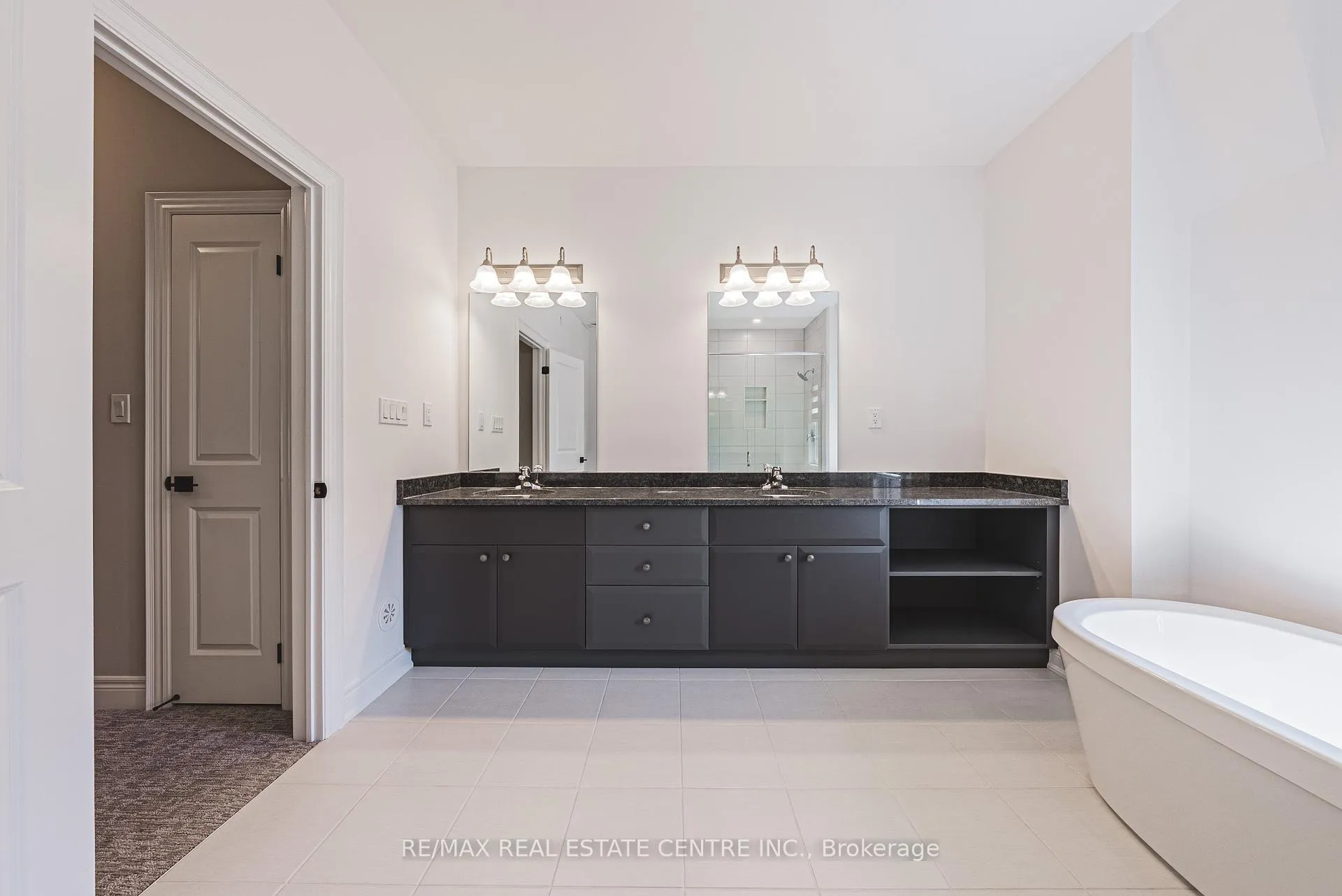 Photo 40 of Unit 41, 260 Melody Cmn, Oakville, River Oaks — HOMEH