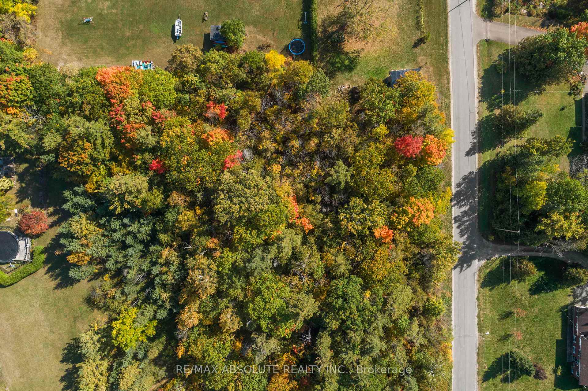 Photo 10 of 02 Braecrest Avenue, McNab/Braeside, Mcnab/Braeside Twps — HOMEH