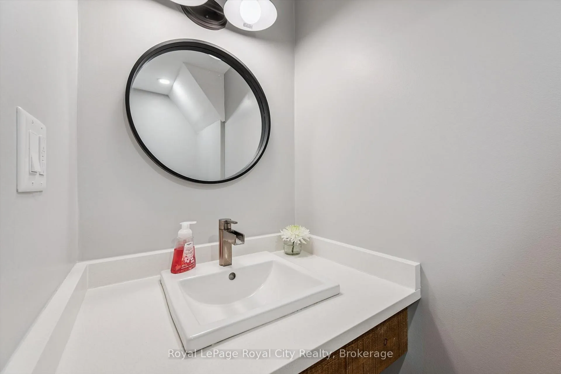 Photo 33 of Unit 39, 121 Bagot Street, Guelph, Junction/Onward Willow — HOMEH