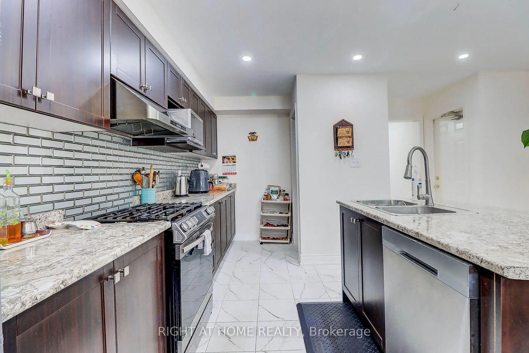 Photo 13 of Unit Main, 58 Barnfield Crescent, Ajax, Northeast Ajax — HOMEH