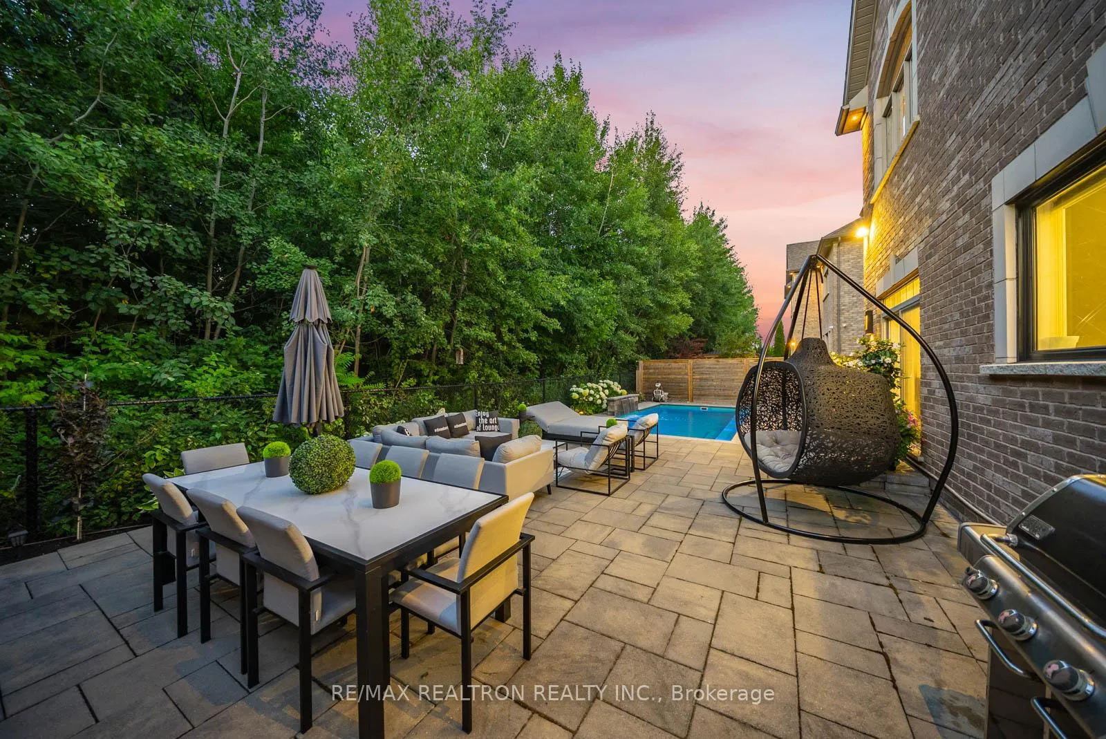Photo 5 of 61 Cedarpoint Court, Vaughan, Patterson — HOMEH