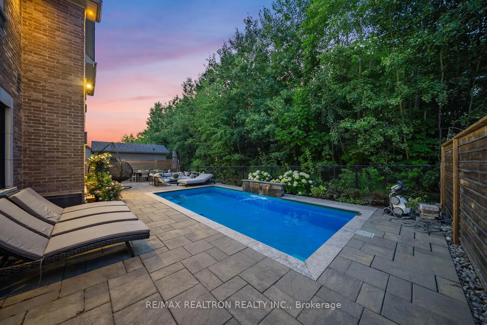 Photo 7 of 61 Cedarpoint Court, Vaughan, Patterson — HOMEH