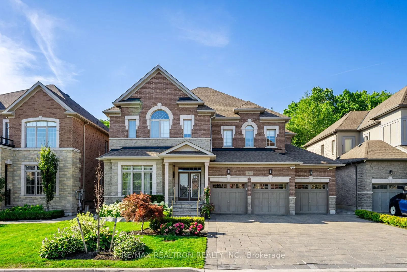 Photo 8 of 61 Cedarpoint Court, Vaughan, Patterson — HOMEH