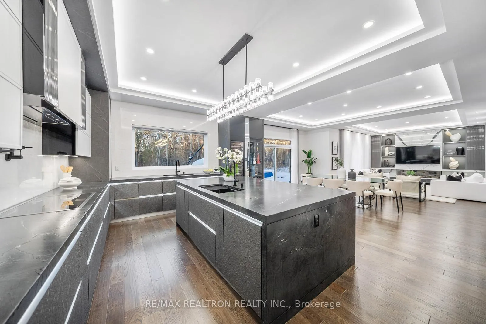 Photo 23 of 61 Cedarpoint Court, Vaughan, Patterson — HOMEH