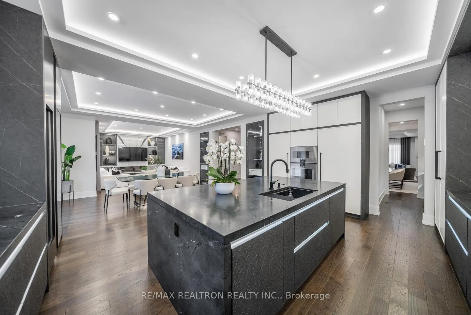 Photo 24 of 61 Cedarpoint Court, Vaughan, Patterson — HOMEH