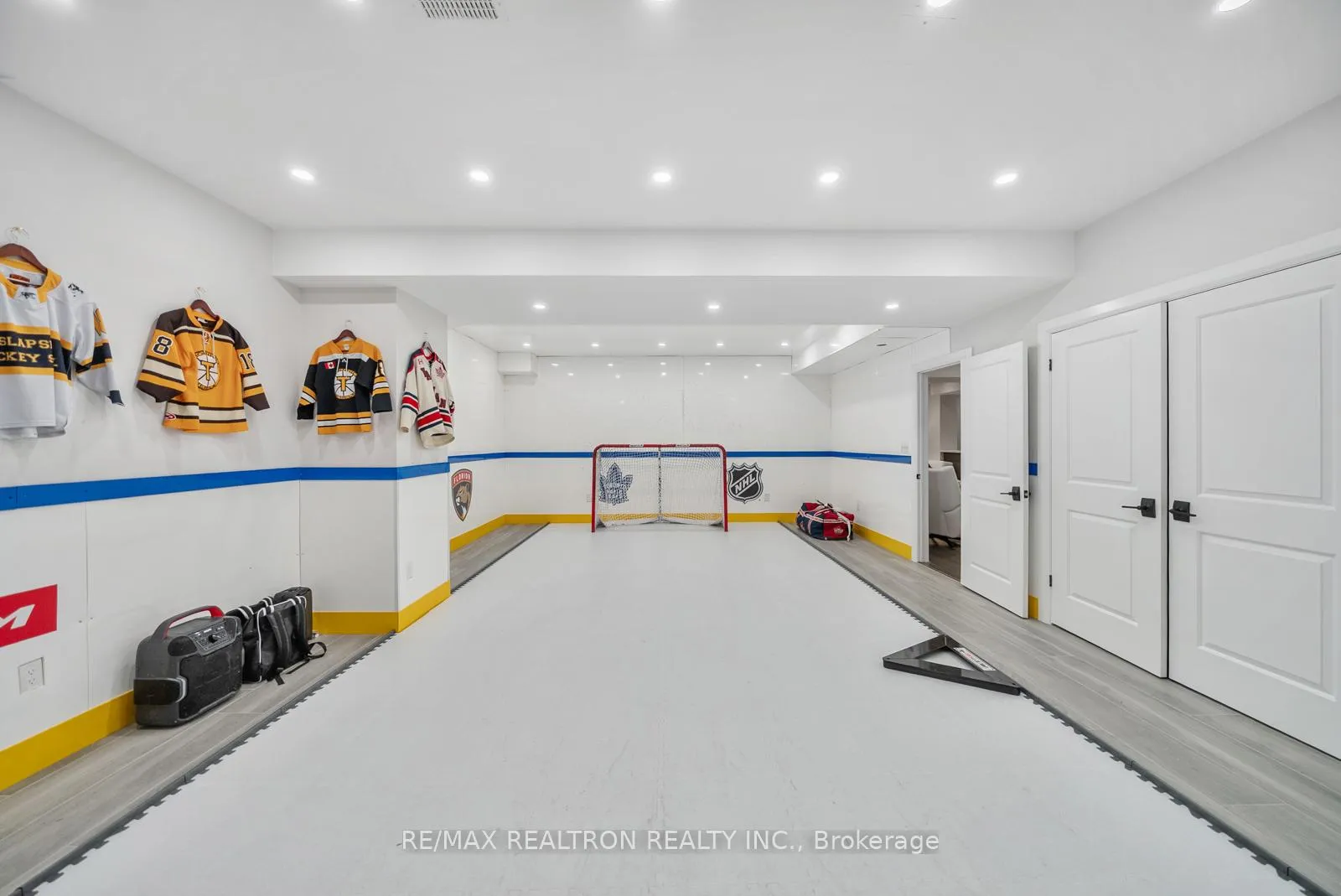 Photo 46 of 61 Cedarpoint Court, Vaughan, Patterson — HOMEH