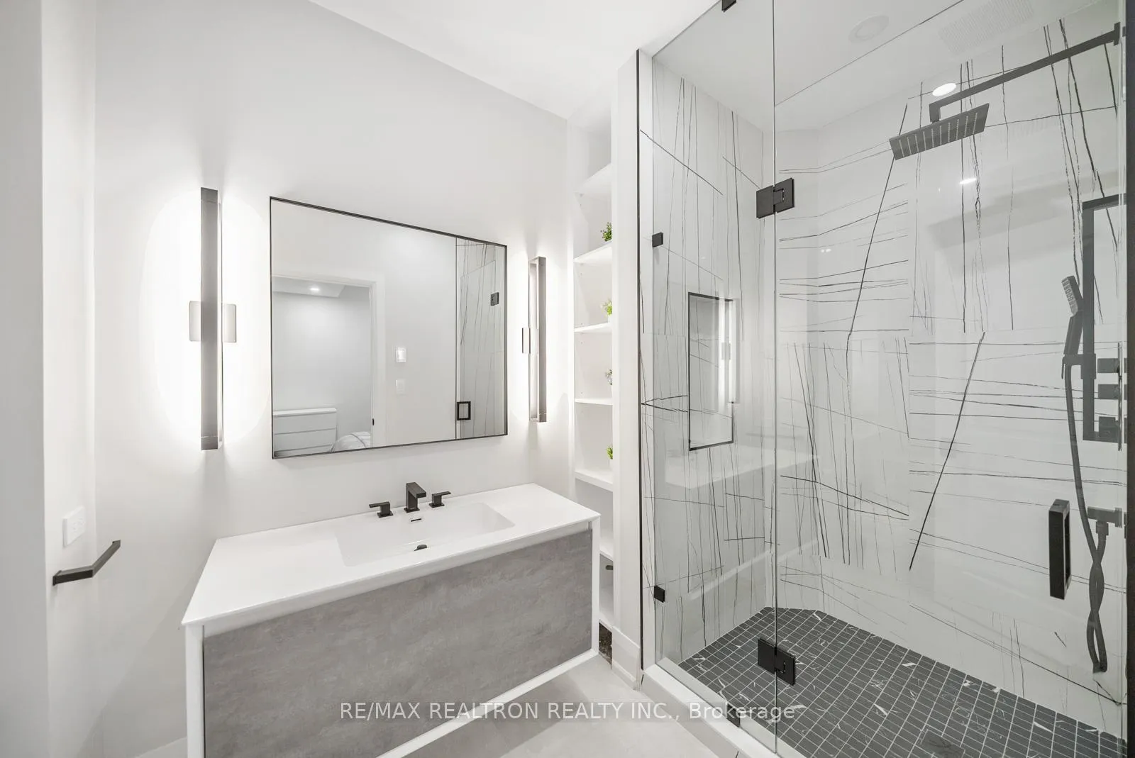 Photo 47 of 61 Cedarpoint Court, Vaughan, Patterson — HOMEH