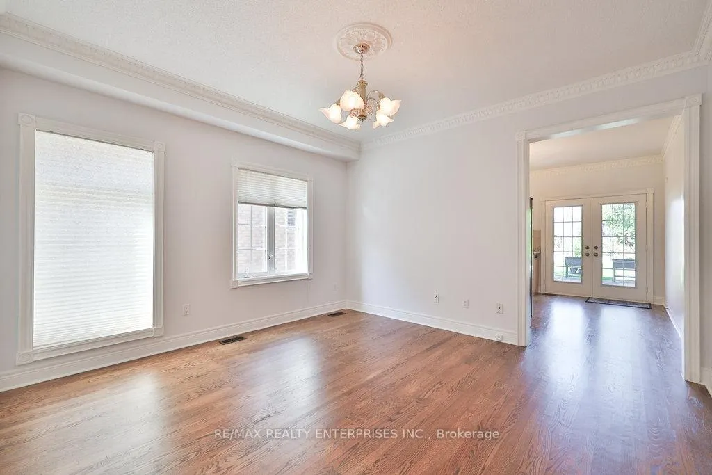 Photo 8 of 37 Castlegate Boulevard, Brampton, Bram East — HOMEH