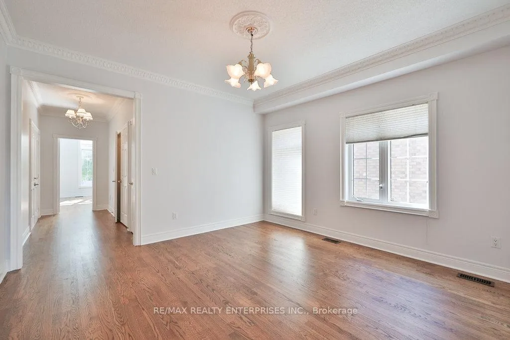 Photo 9 of 37 Castlegate Boulevard, Brampton, Bram East — HOMEH