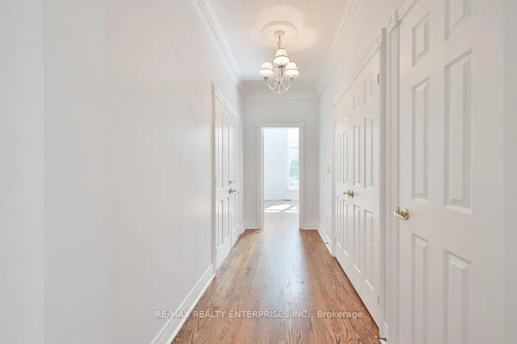 Photo 10 of 37 Castlegate Boulevard, Brampton, Bram East — HOMEH