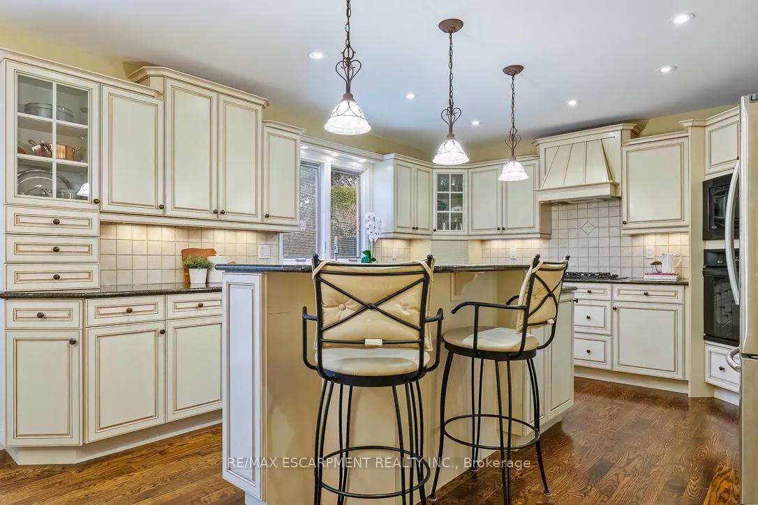 Photo 10 of 1085 Denfield Terrace, Oakville, Glen Abbey — HOMEH