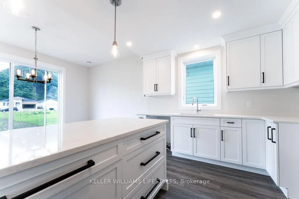 Photo 9 of 409 Breakwater Boulevard, Central Elgin, Rural Central Elgin — HOMEH