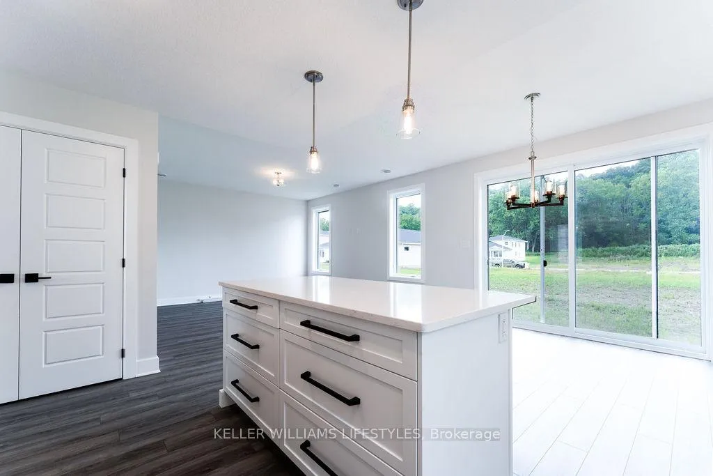 Photo 10 of 409 Breakwater Boulevard, Central Elgin, Rural Central Elgin — HOMEH
