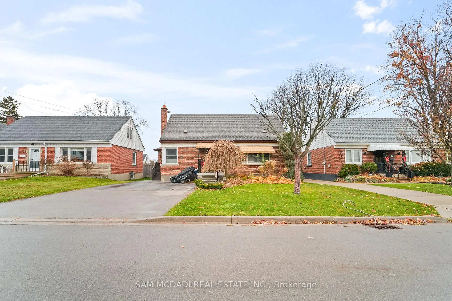 Photo 1 of 12 Roselle Place, Hamilton, Stoney Creek — HOMEH