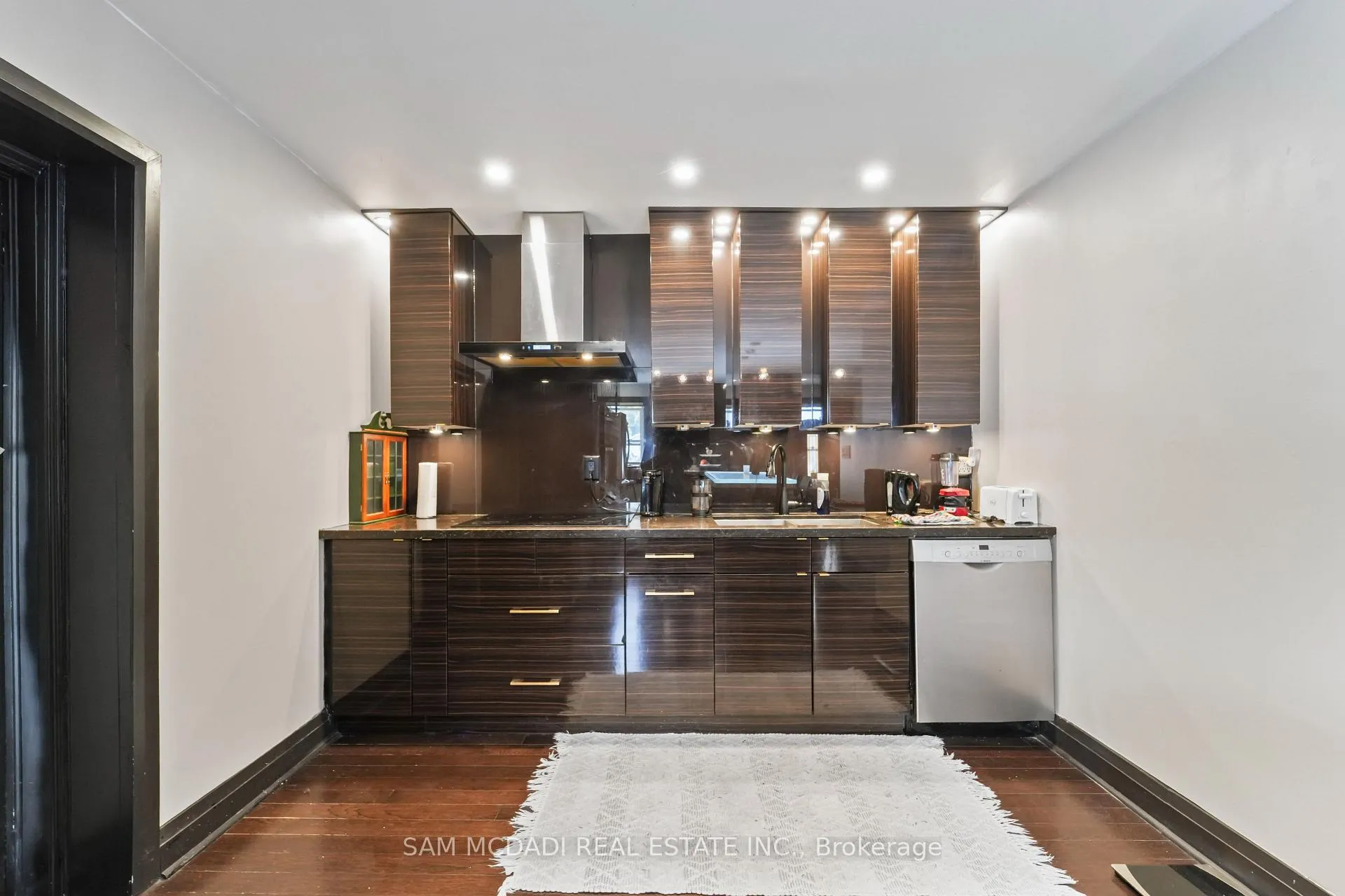 Photo 9 of 12 Roselle Place, Hamilton, Stoney Creek — HOMEH