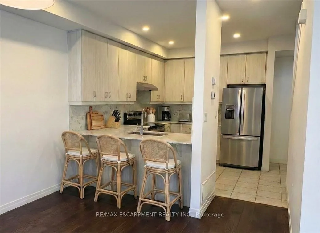 Photo 6 of Unit 129, 30 Times Square Boulevard, Hamilton, Stoney Creek Mountain — HOMEH