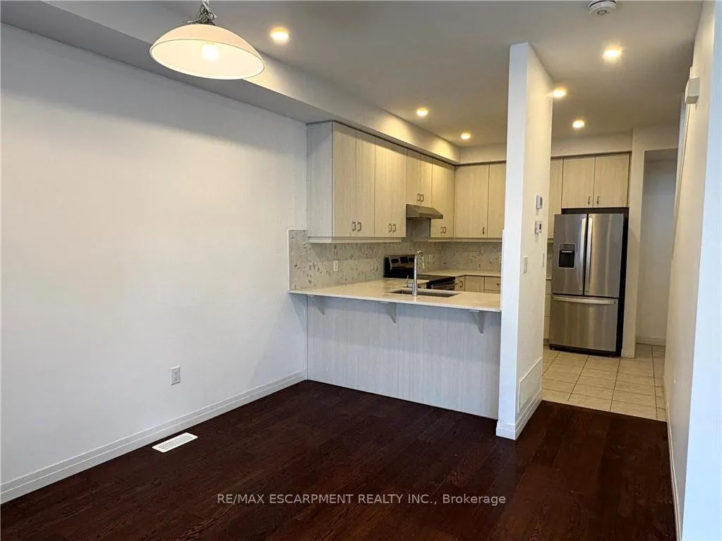Photo 7 of Unit 129, 30 Times Square Boulevard, Hamilton, Stoney Creek Mountain — HOMEH