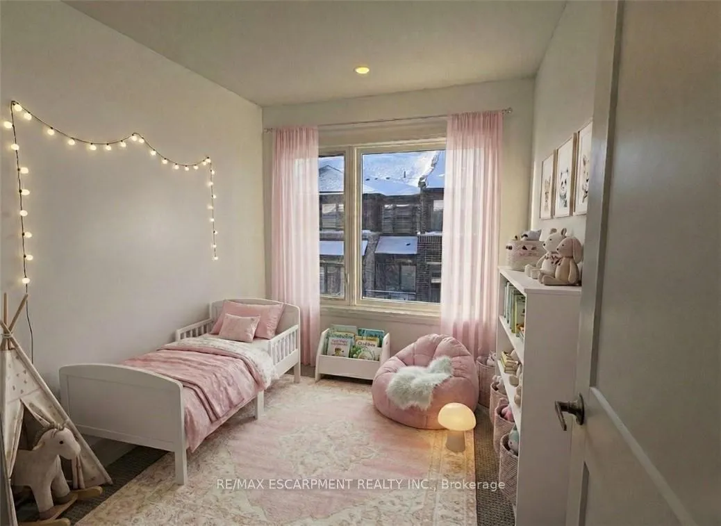 Photo 10 of Unit 129, 30 Times Square Boulevard, Hamilton, Stoney Creek Mountain — HOMEH