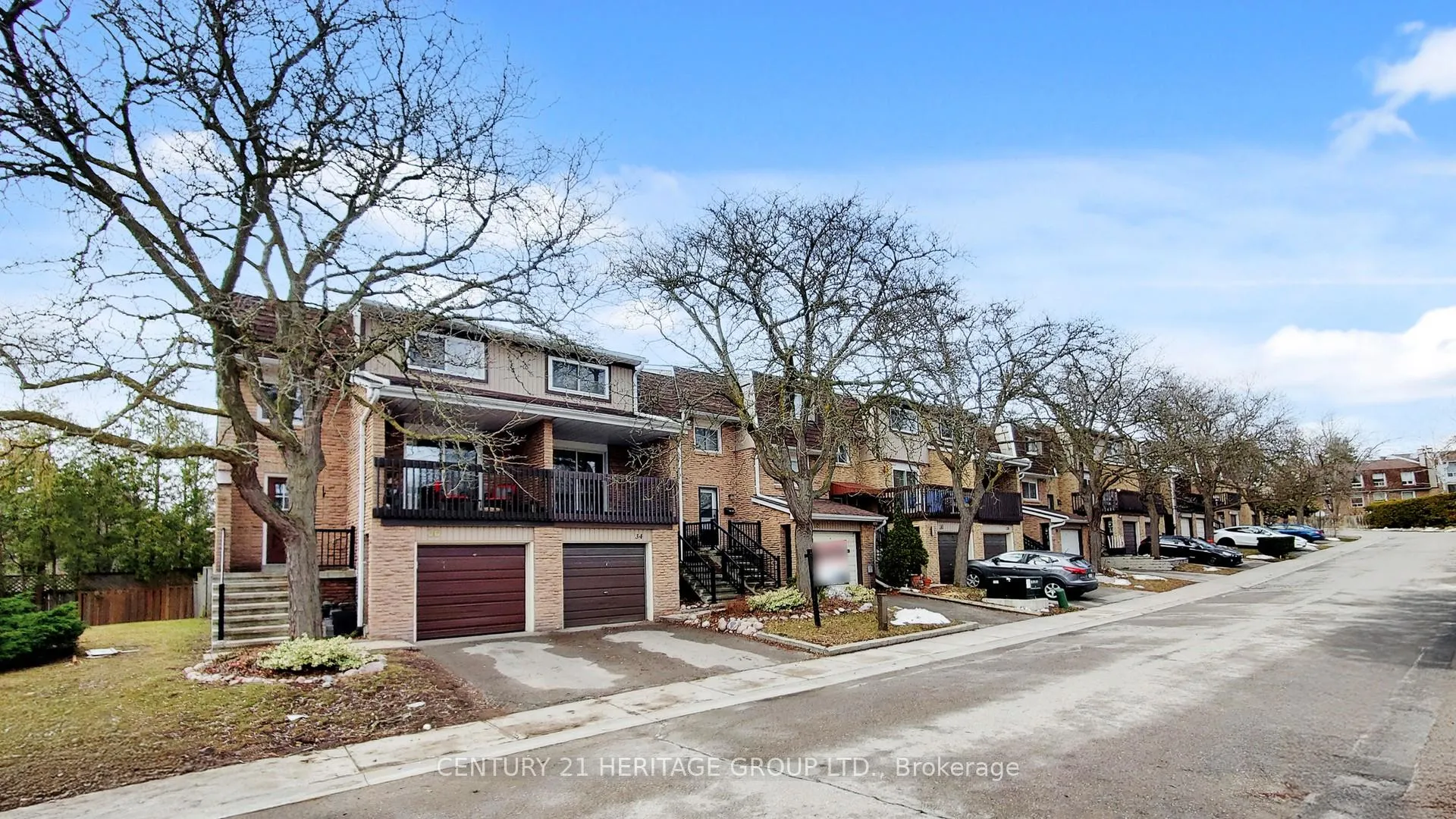Front of 34 Dunkeld Way