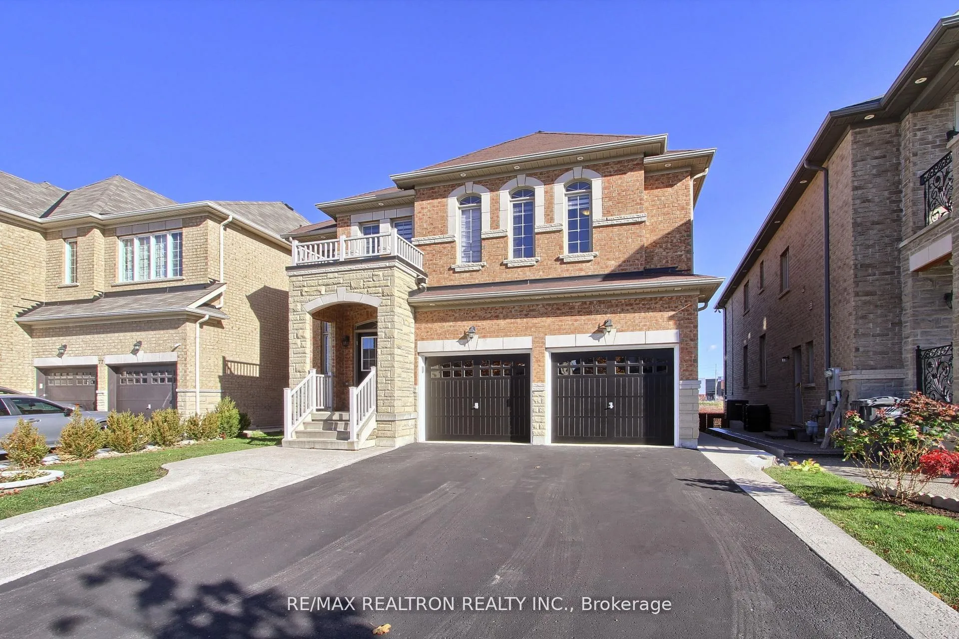Photo 2 of 79 Apple Valley Way, Brampton, Bram East — HOMEH
