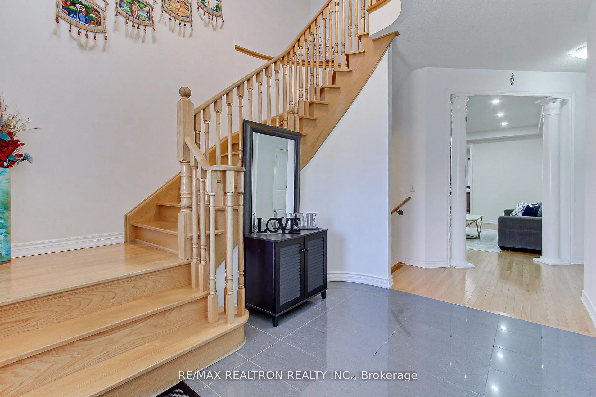 Photo 4 of 79 Apple Valley Way, Brampton, Bram East — HOMEH