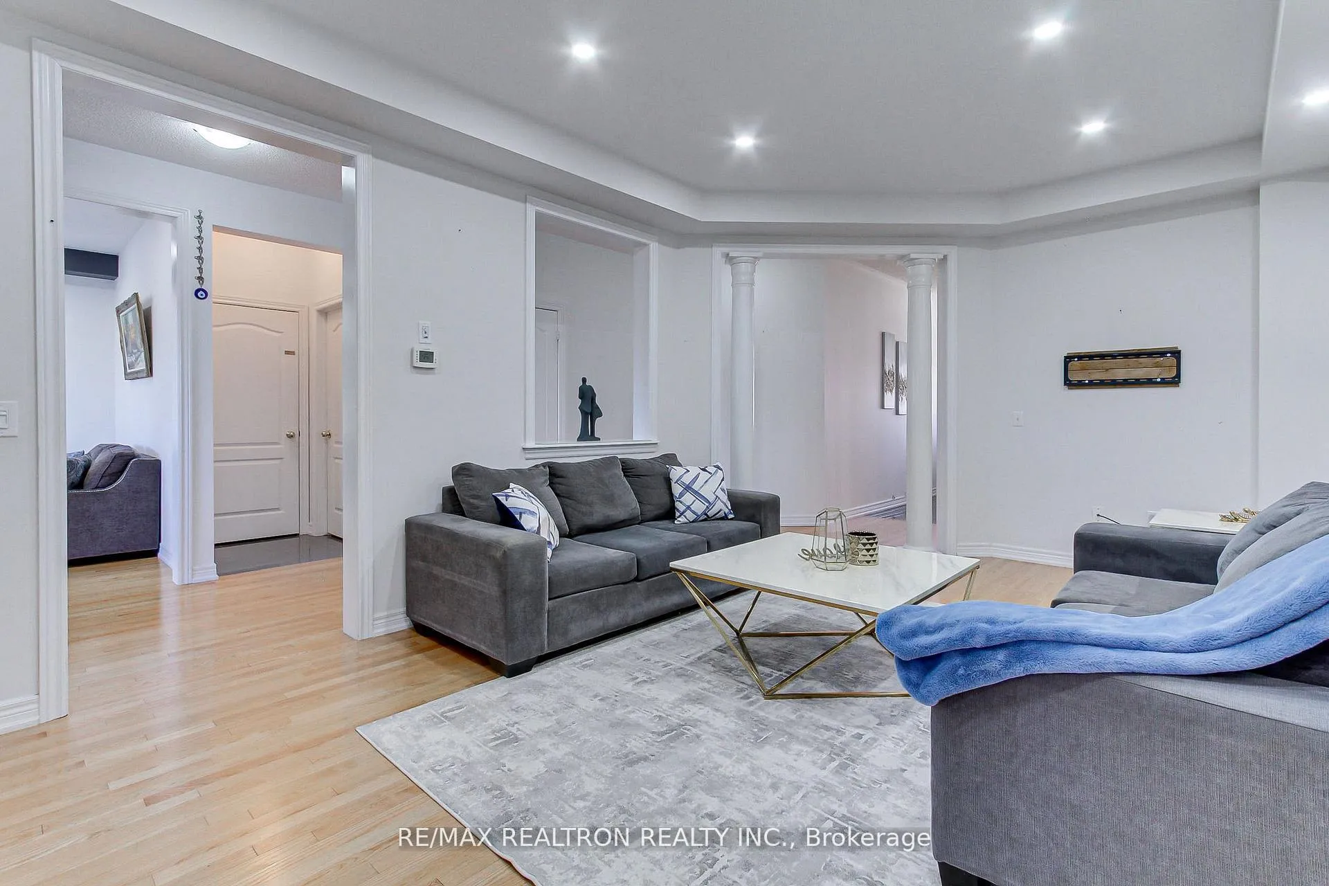Photo 9 of 79 Apple Valley Way, Brampton, Bram East — HOMEH