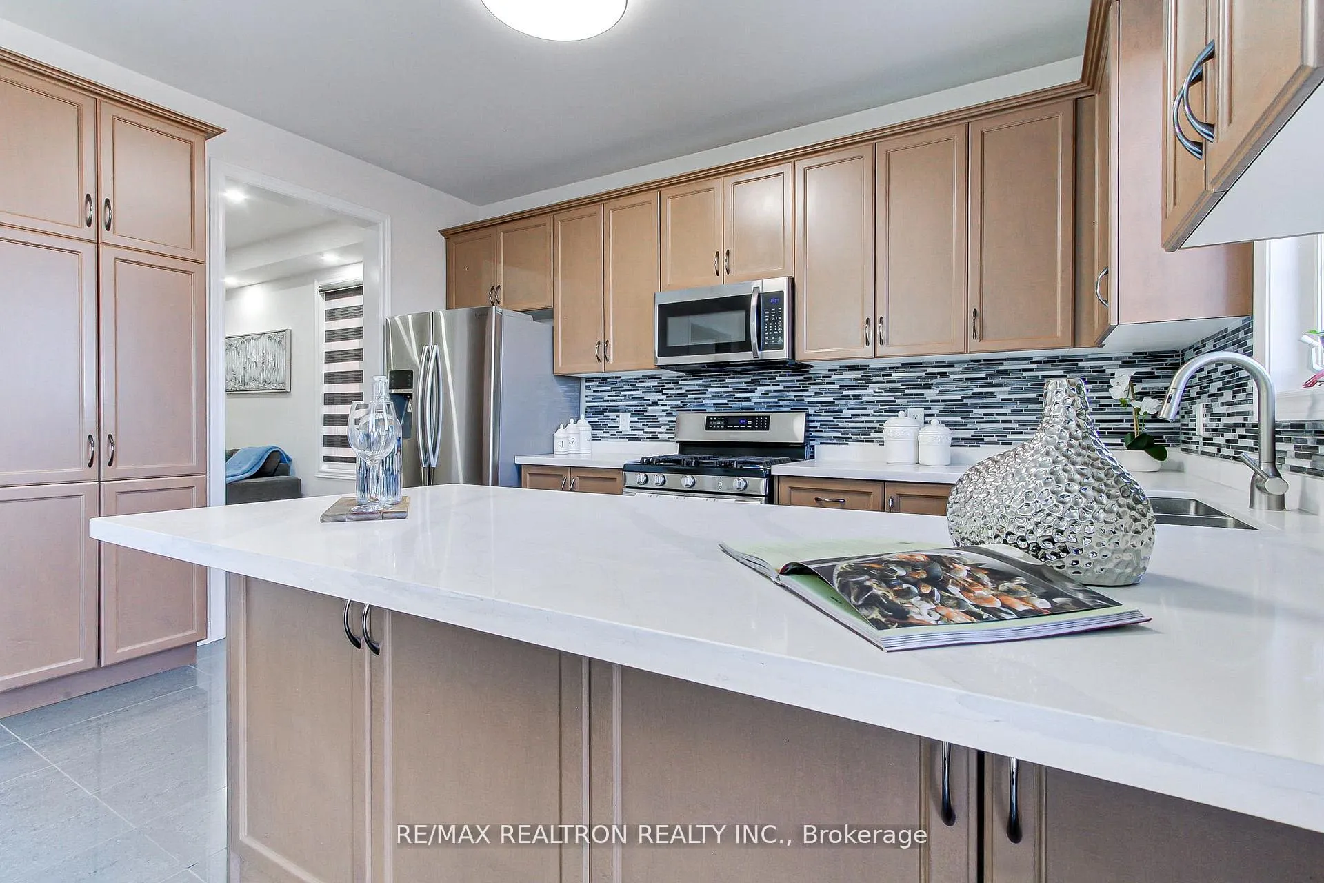 Photo 12 of 79 Apple Valley Way, Brampton, Bram East — HOMEH