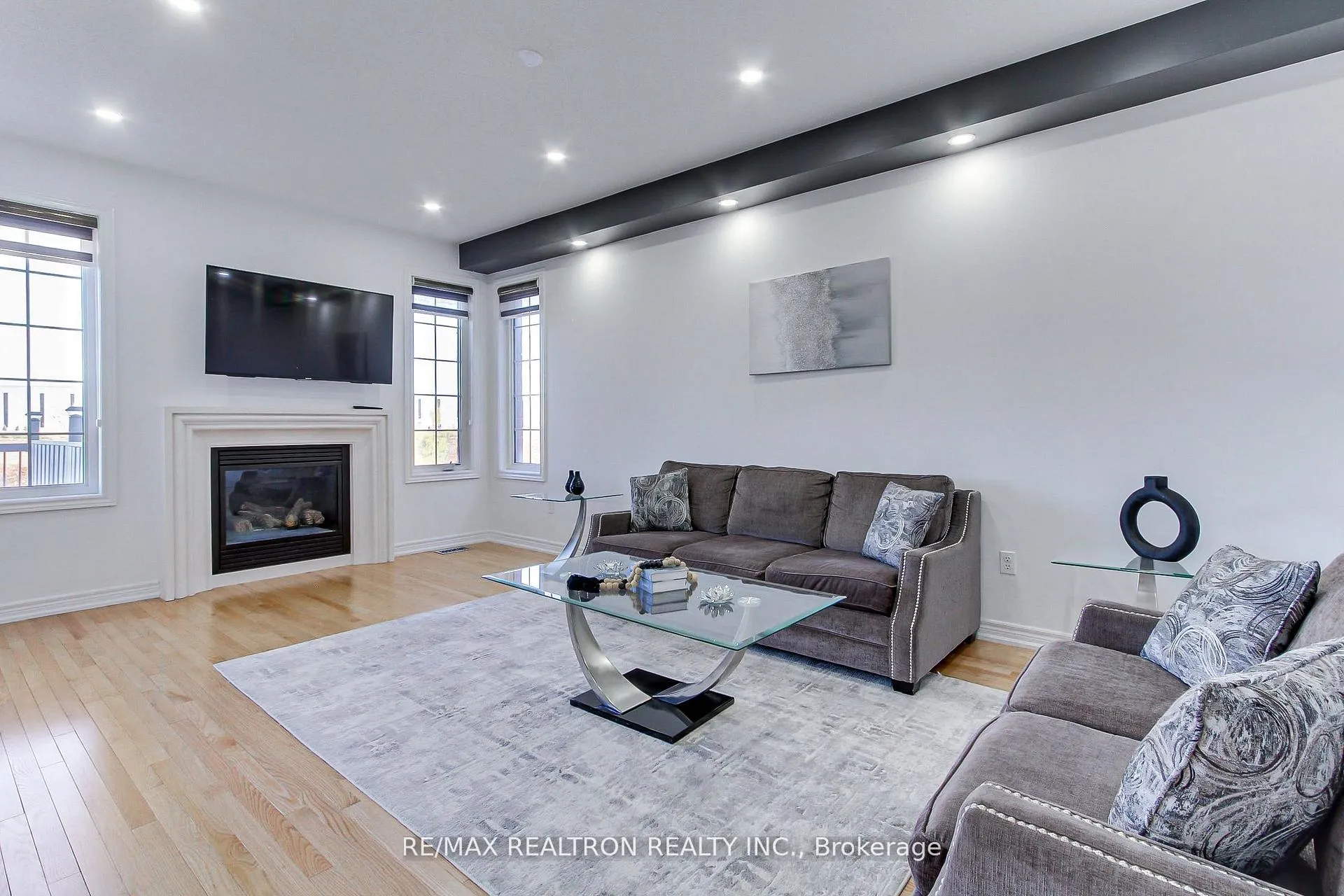 Photo 16 of 79 Apple Valley Way, Brampton, Bram East — HOMEH