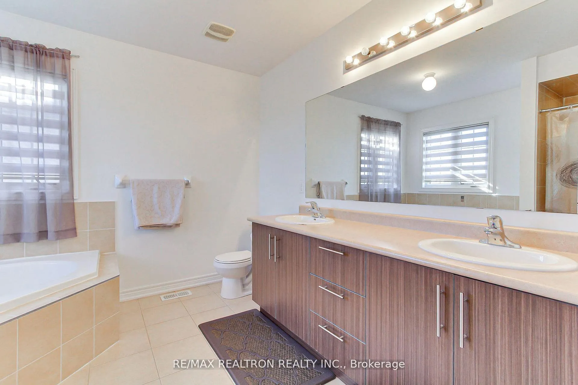 Photo 21 of 79 Apple Valley Way, Brampton, Bram East — HOMEH