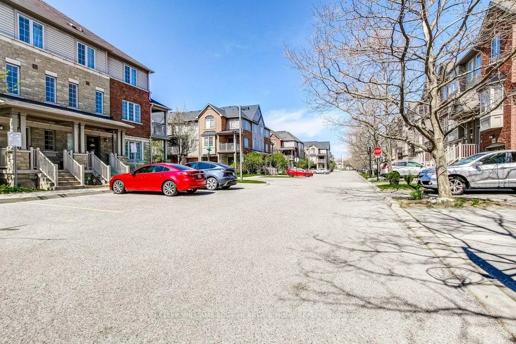 Photo 2 of 4262 Ingram Common, Burlington, Shoreacres — HOMEH