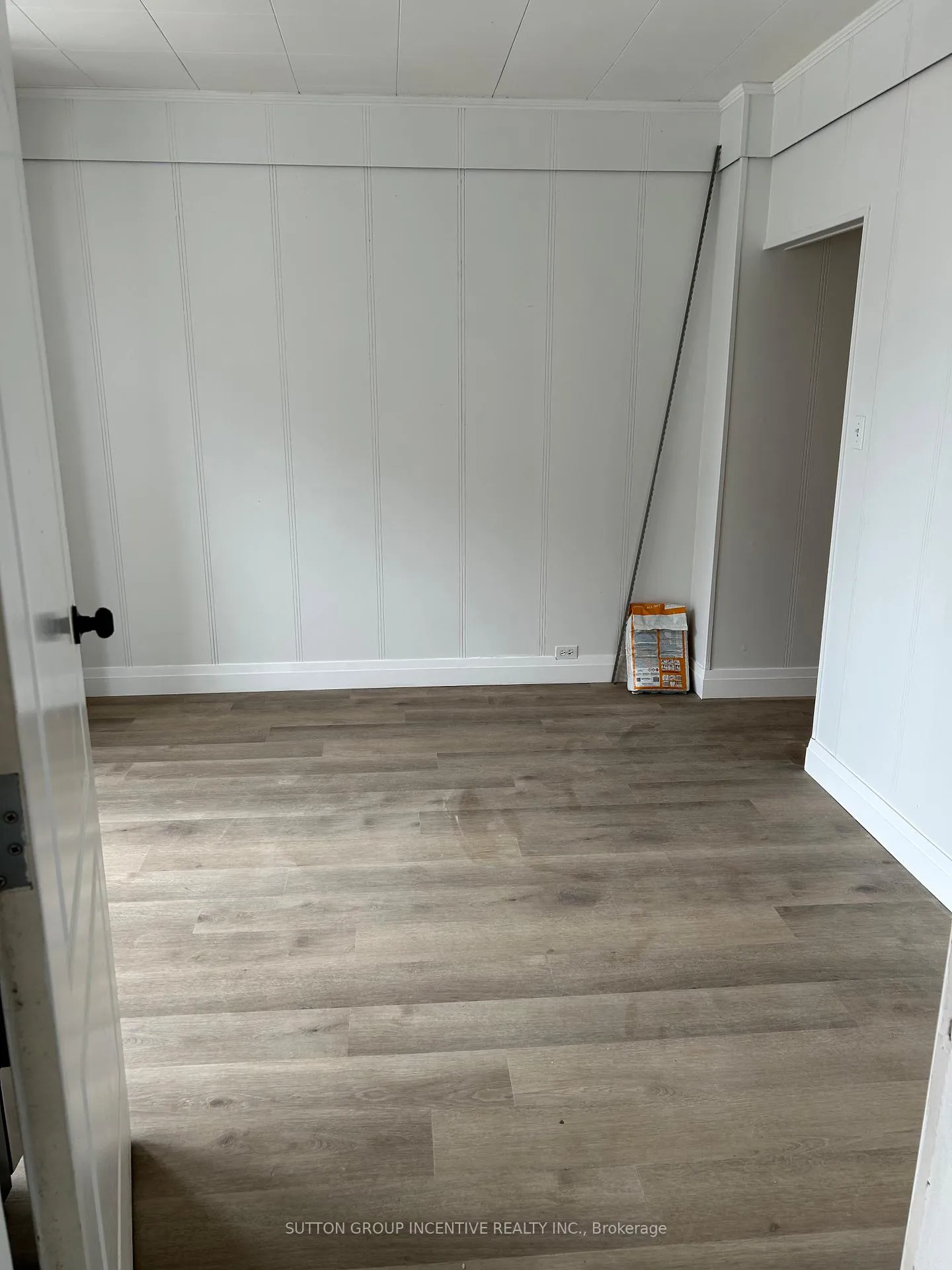 Photo 5 of 166 Collier Street, Barrie, Codrington — HOMEH