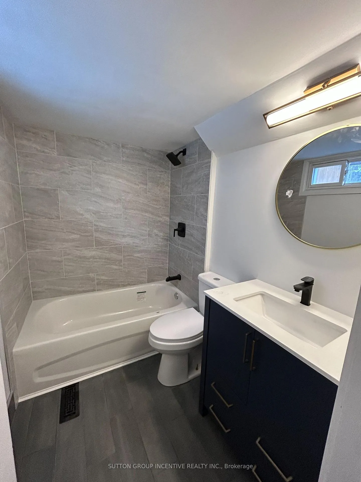Photo 6 of 166 Collier Street, Barrie, Codrington — HOMEH