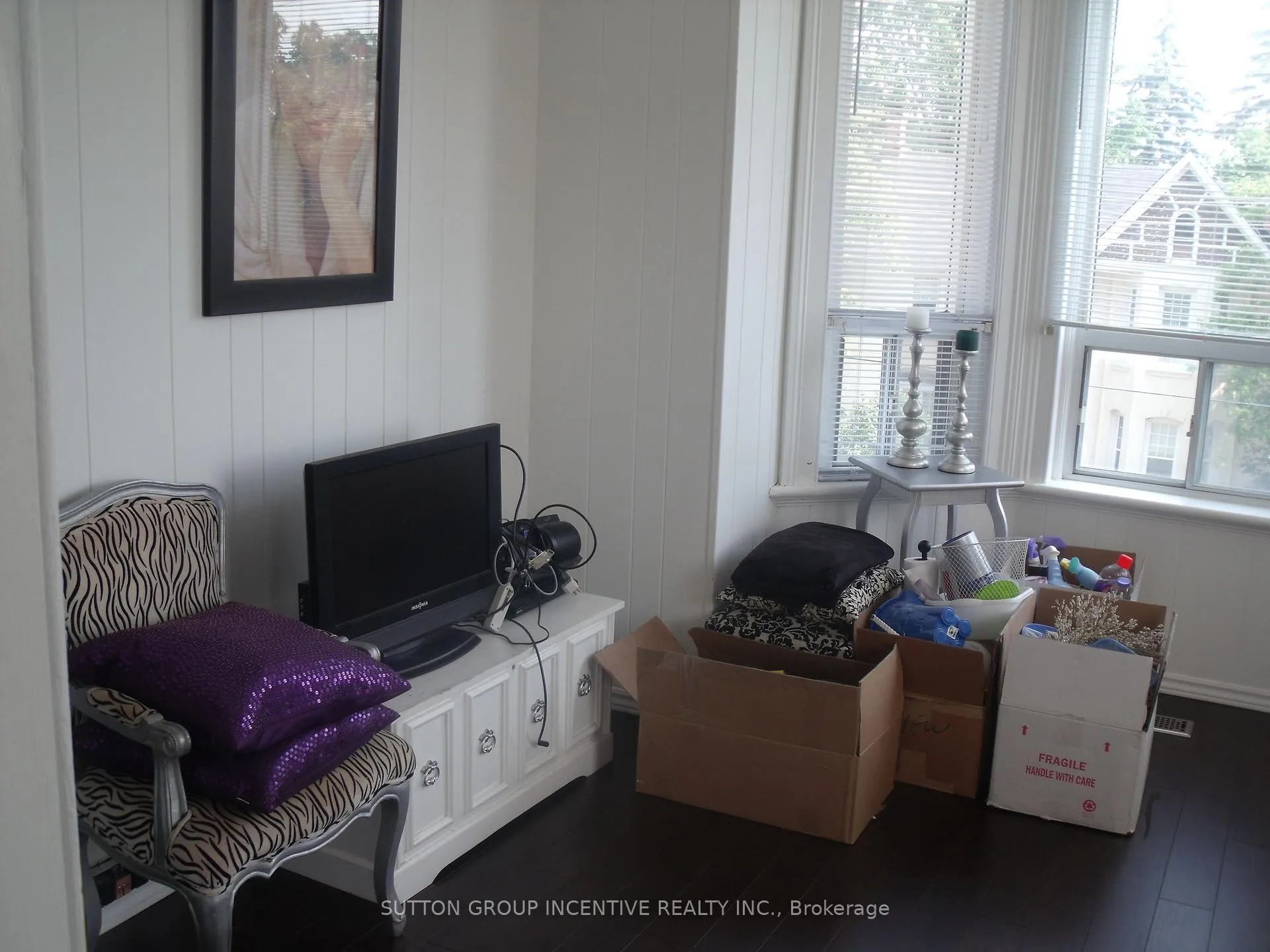 Photo 8 of 166 Collier Street, Barrie, Codrington — HOMEH