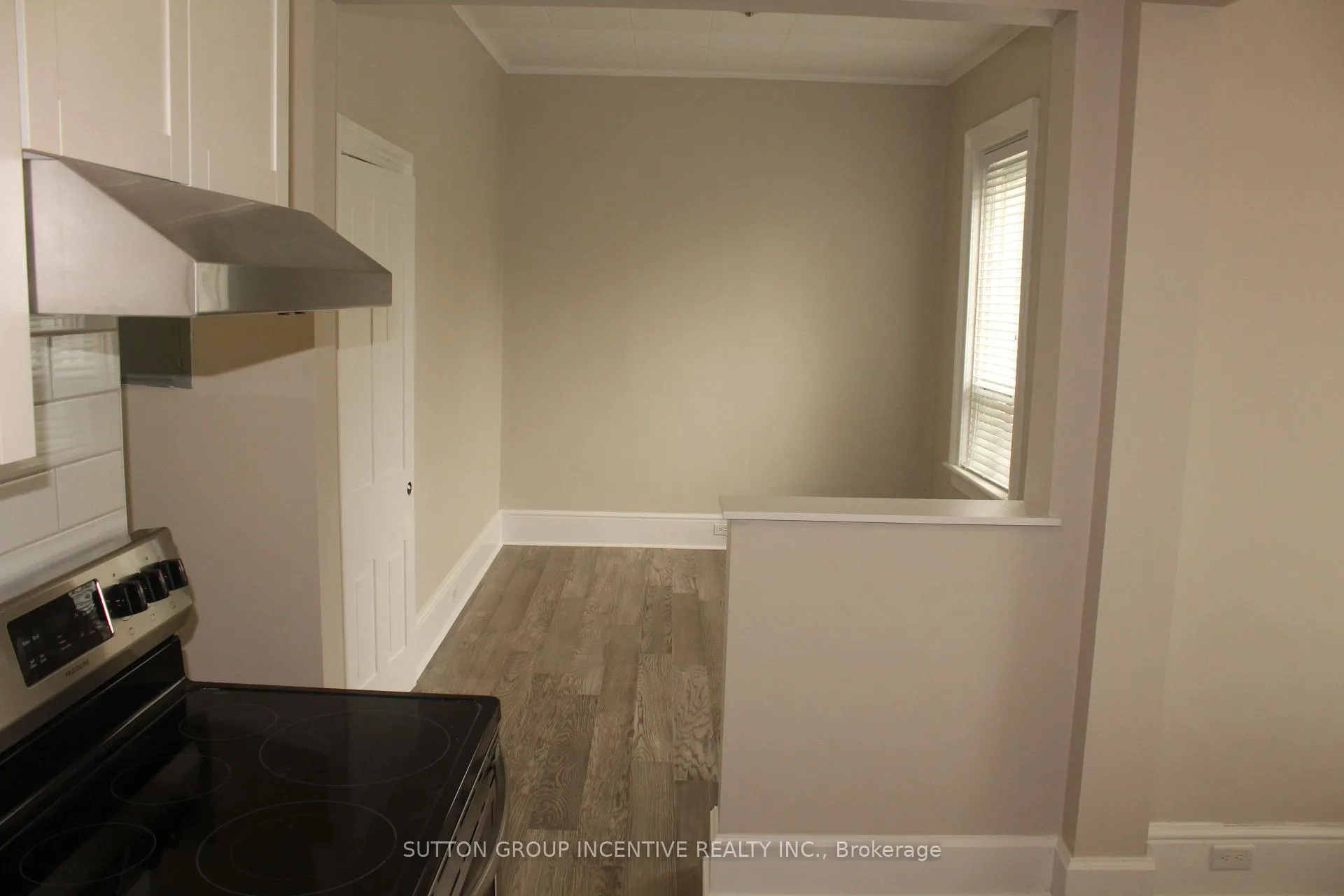 Photo 11 of 166 Collier Street, Barrie, Codrington — HOMEH