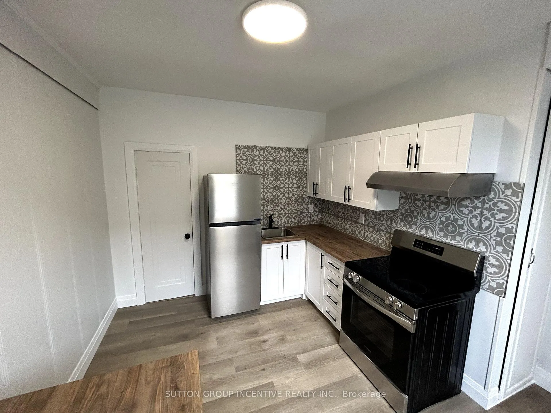 Photo 18 of 166 Collier Street, Barrie, Codrington — HOMEH