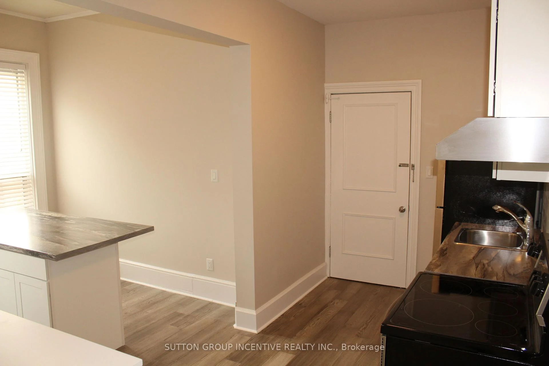 Photo 26 of 166 Collier Street, Barrie, Codrington — HOMEH