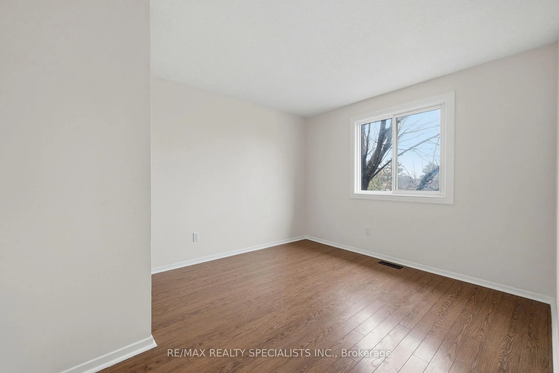 Photo 6 of 44 Fanshawe Drive, Brampton, Heart Lake West — HOMEH