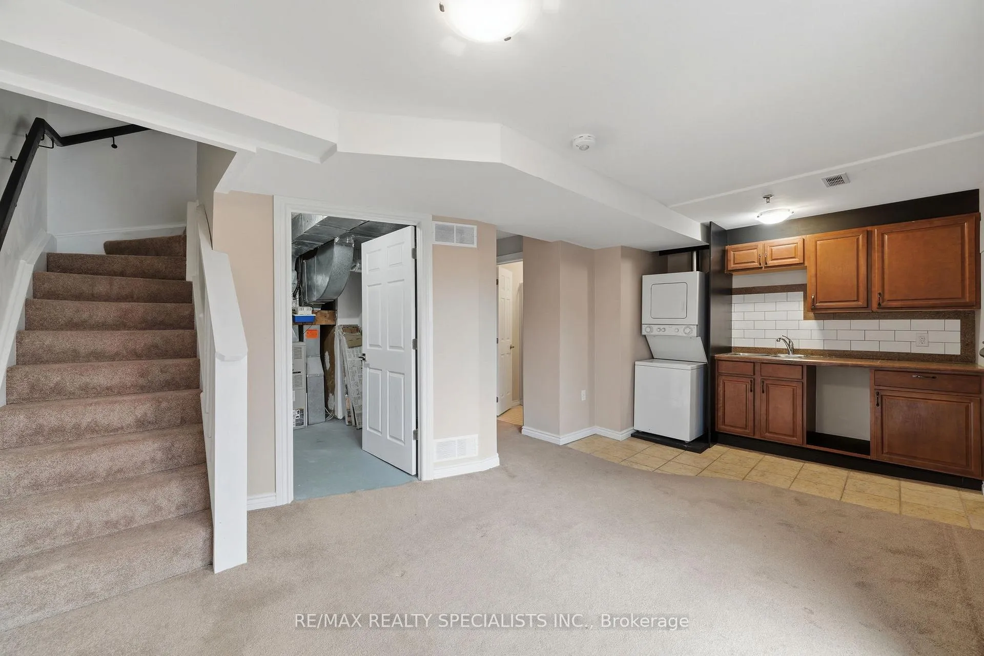 Photo 13 of 44 Fanshawe Drive, Brampton, Heart Lake West — HOMEH