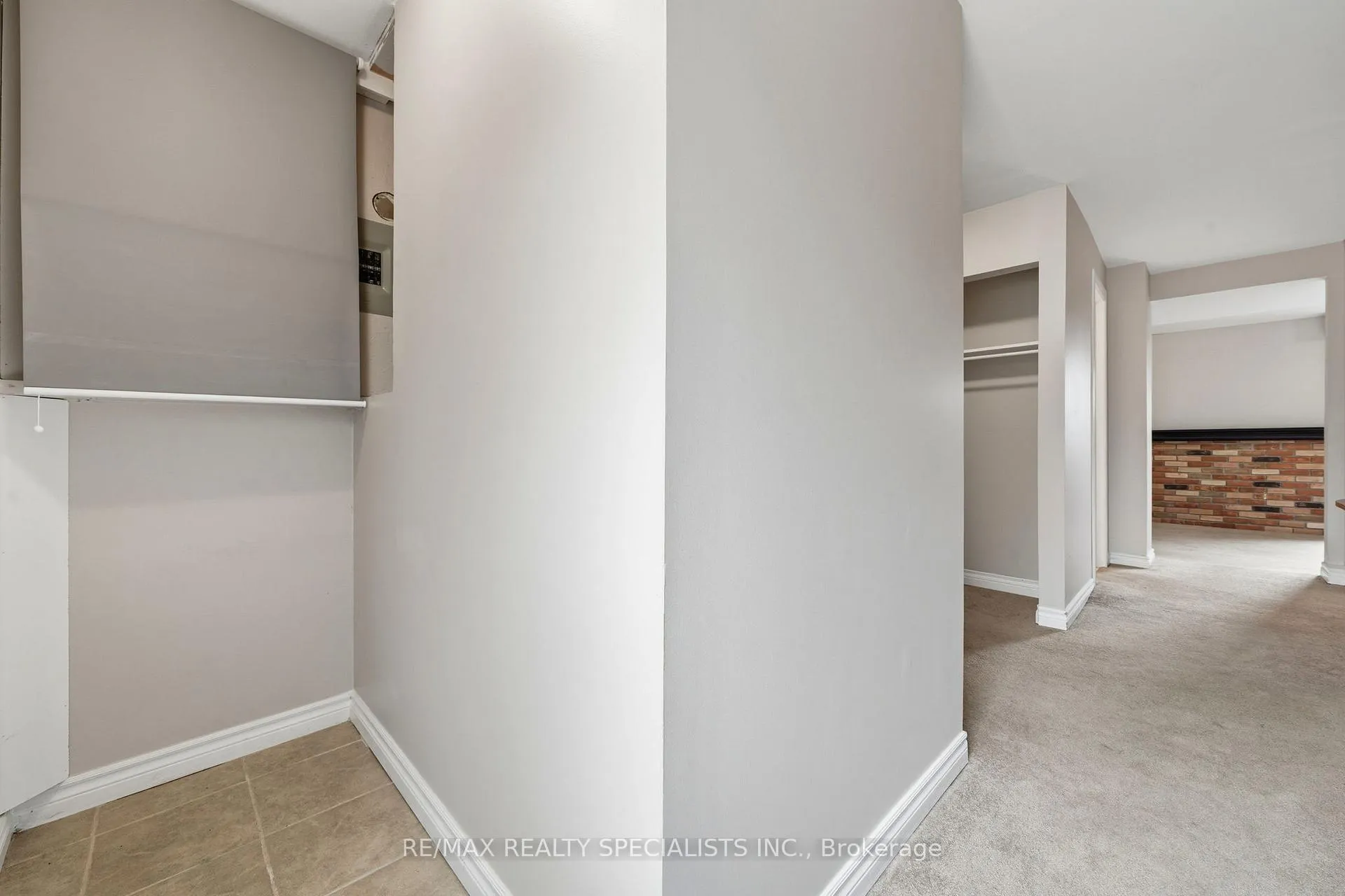 Photo 15 of 44 Fanshawe Drive, Brampton, Heart Lake West — HOMEH