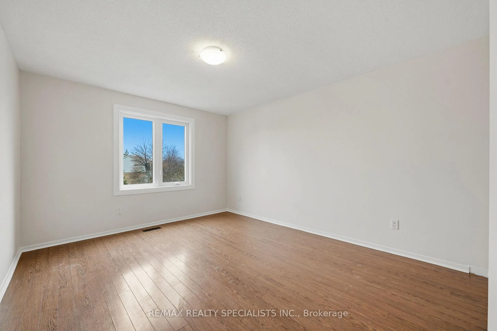 Photo 23 of 44 Fanshawe Drive, Brampton, Heart Lake West — HOMEH